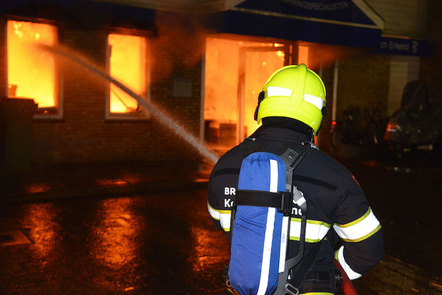 2018/47/20180218-02u21 GB 020 Zeer grote brand Jan van Gentstraat.jpg